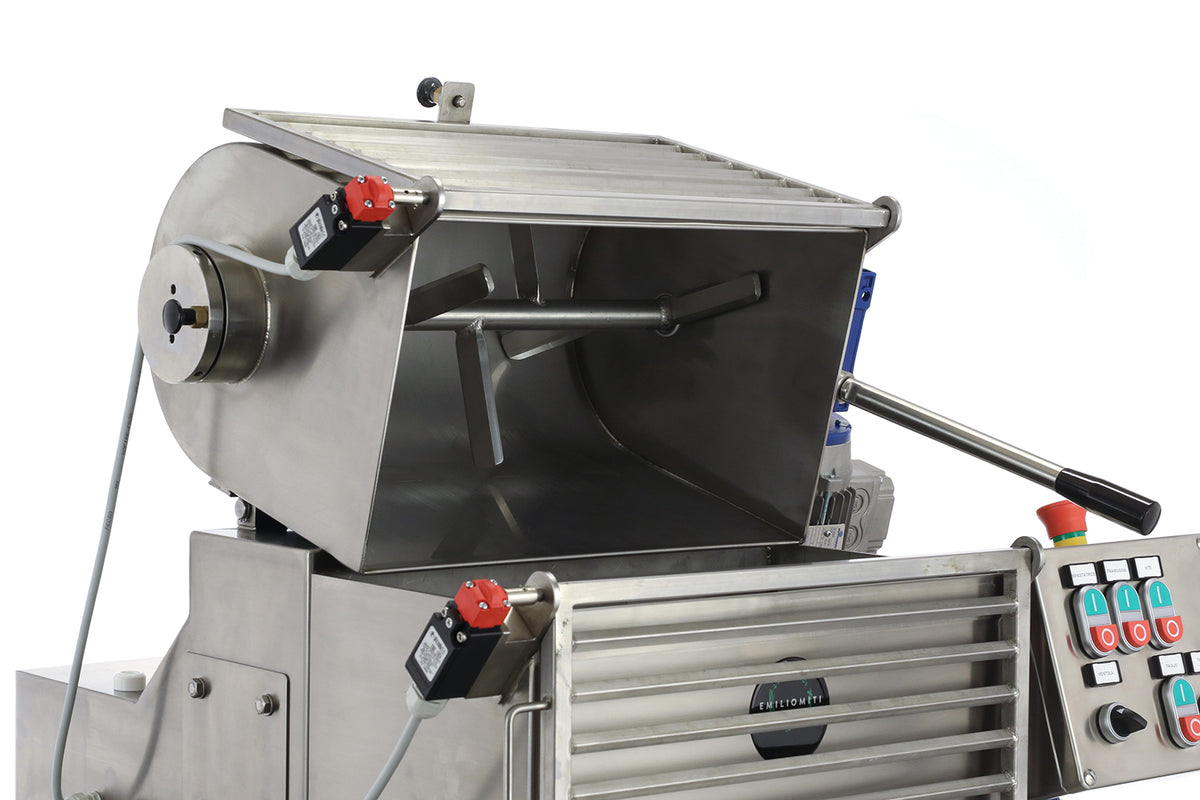 P55 Pasta Extruder with Mixer